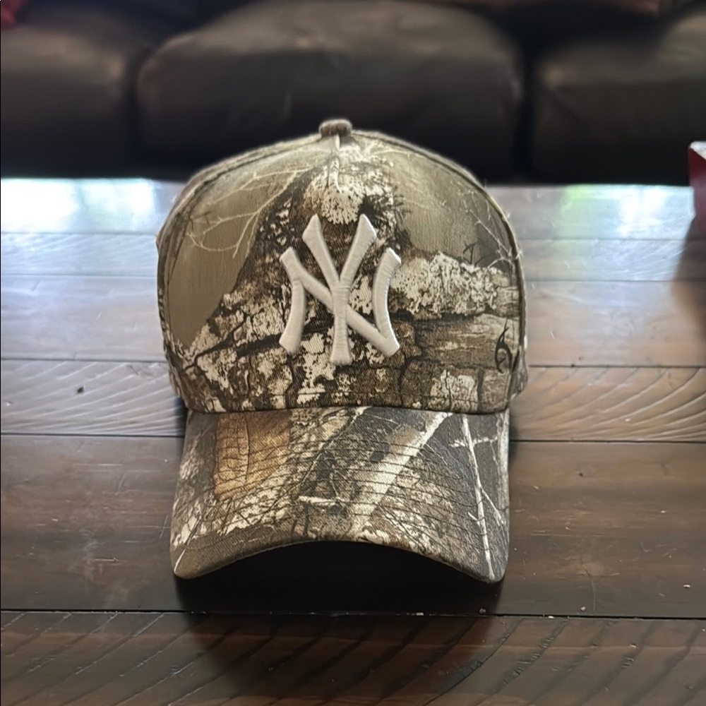 Camouflage Snapback NY Yankees Hat